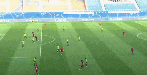 中國二級聯賽出現傳球大師!邊路長傳指哪打哪,跟尺子量過一樣 中國二級聯賽出現傳球大師!邊路長傳指哪打哪,跟尺子量過一樣