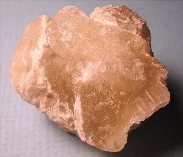 100種漂亮礦石，讓你大開眼界！還有鑑別方法哦