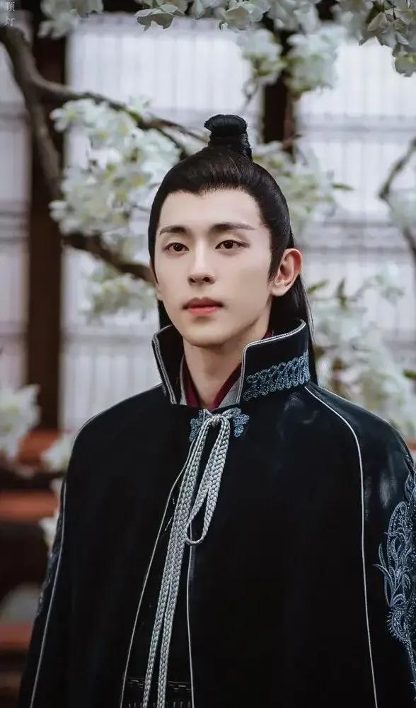 鄧倫，他的古裝有多絕美