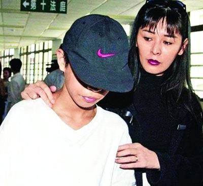 齊秦、王傑跌下神壇:長江後浪推前浪,歌壇容不下“過氣天王”? 齊秦、王傑跌下神壇:長江後浪推前浪,歌壇容不下“過氣天王”?