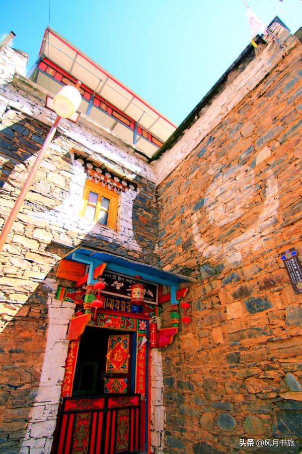 因《塵埃落定》走紅，獲評全國示範村，川西這處300年藏寨該火了
