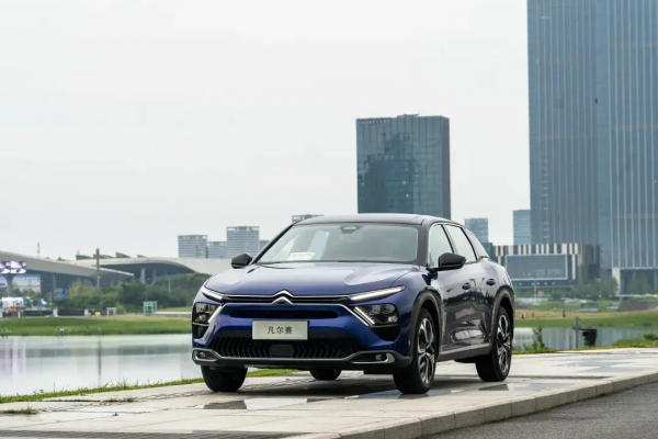 2021年最棒的新車是哪款？我留10個選項給你挑