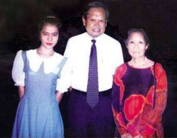 楊振寧大兒子：翁帆是個善良的女孩