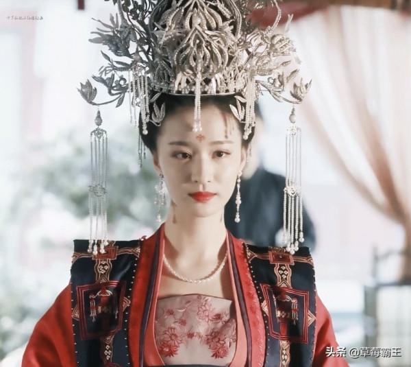 含胸駝背就別演古裝劇了,讓這13位演員告訴你,什麼叫儀態萬方 含胸駝背就別演古裝劇了,讓這13位演員告訴你,什麼叫儀態萬方