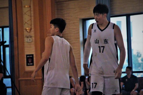 贏球夜徐長鎖嘗試新人，馬鑫鑫千呼萬喚再登場，失良機仍值得鼓勵