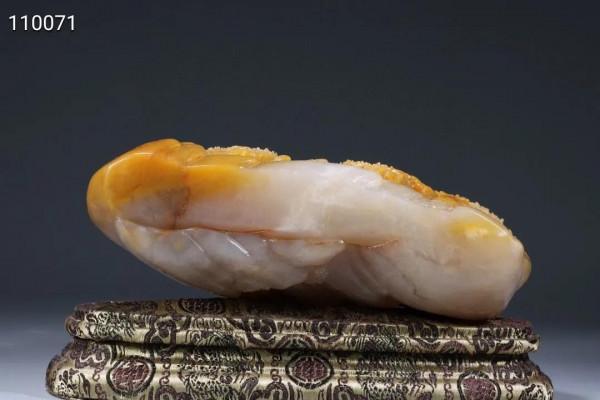 金包銀田黃“友竹款”山子擺件