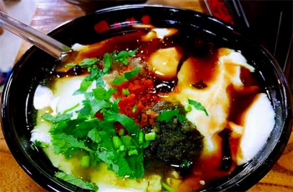 4種國人都喜歡的小吃，口味截然相反，肉粽子肉湯圓讓北方人抓狂