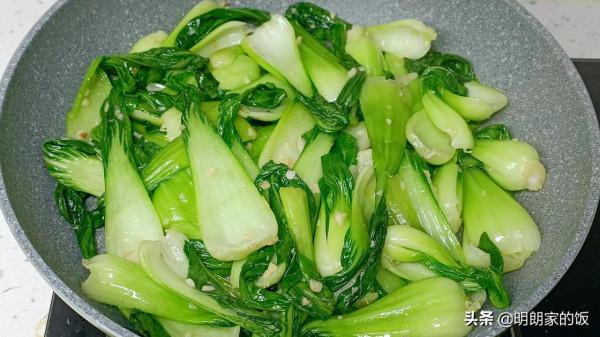 曬曬三口之家的一餐，有葷有素都是家人愛吃的，肉骨頭啃著超過癮