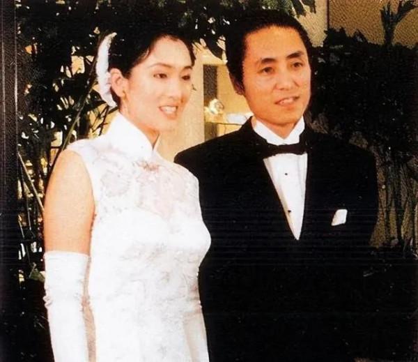 19歲輟學給張藝謀生3個娃、隱忍10年拿到結婚證,陳婷真的太狠了 19歲輟學給張藝謀生3個娃、隱忍10年拿到結婚證,陳婷真的太狠了