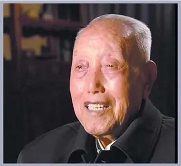 1949年,軍車強闖香山銷燬廢炮彈,涉事營長法辦,教導員撤職 1949年,軍車強闖香山銷燬廢炮彈,涉事營長法辦,教導員撤職