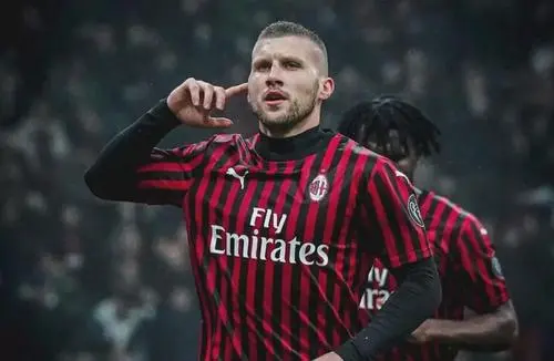 婦科聖手!連續三場對尤文均進球,雷老虎一頭將老婦人頂入降級區 婦科聖手!連續三場對尤文均進球,雷老虎一頭將老婦人頂入降級區