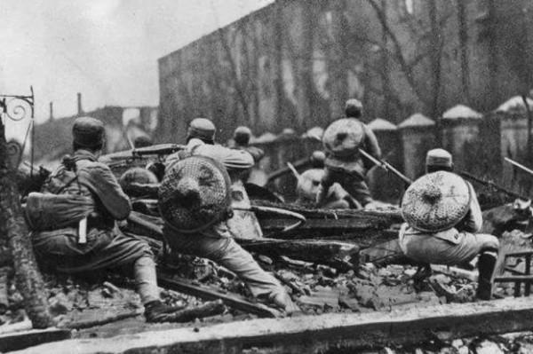 雙槍李向陽原型郭興病逝，遺物中發現三把槍，背後意義令人敬佩