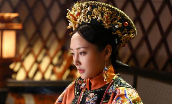 即使有孕也要讓她伺候,從奴才升至皇貴妃,乾隆為何寵她20年? 即使有孕也要讓她伺候,從奴才升至皇貴妃,乾隆為何寵她20年?