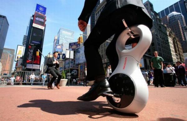 80個神奇照片，最早的鼻罩，比小鎮還大的巨輪，打獵的精美裝備