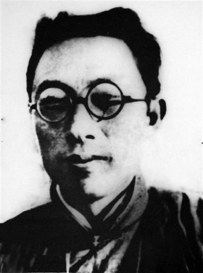 偽軍中將給粟裕送了盒煙,粟裕發現不對大喊:部隊集合,電臺關閉 偽軍中將給粟裕送了盒煙,粟裕發現不對大喊:部隊集合,電臺關閉