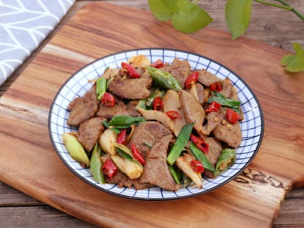 冬天吃豬肝不如吃羊肝，維生素A含量排第一，視力不好的人要多吃