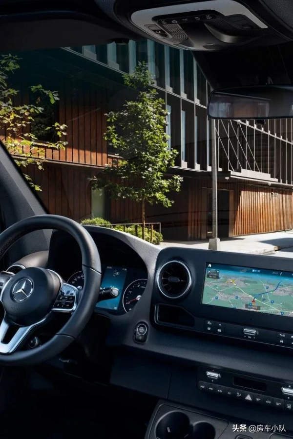 居然是一輛房車獲得了2021年紅點設計大獎！德國的Alphavan房車