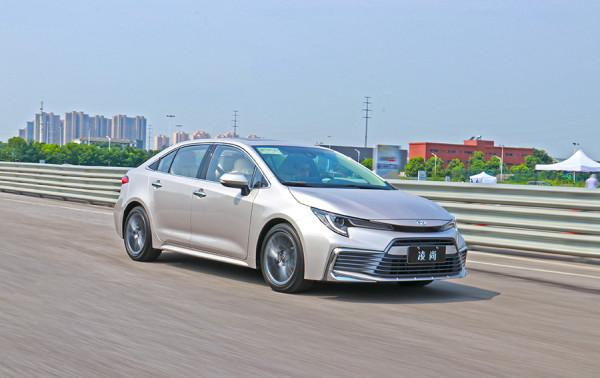 是大雷凌亦是小凱美瑞,試駕凌尚,A+級豐田轎車香不香? 是大雷凌亦是小凱美瑞,試駕凌尚,A+級豐田轎車香不香?