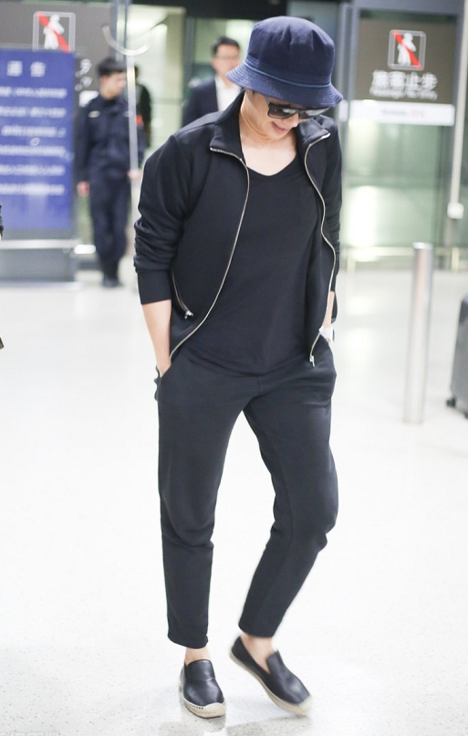 蔣雯麗快“60歲”了,一身黑色穿搭洋氣又減齡,越老越有氣質 蔣雯麗快“60歲”了,一身黑色穿搭洋氣又減齡,越老越有氣質