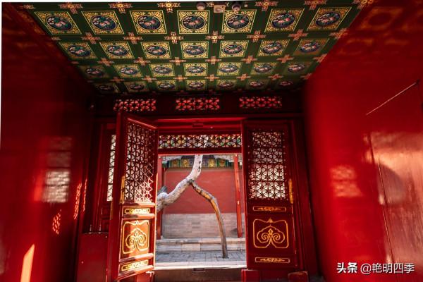 繼續走故宮西路，去看那些與太后們有關和無關的寶貝