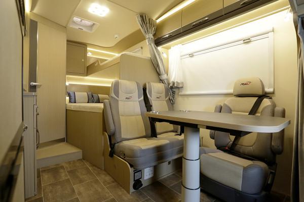 中美合資品牌，高階品質價格親民瑞弗V800E房車，為大廠品質點贊