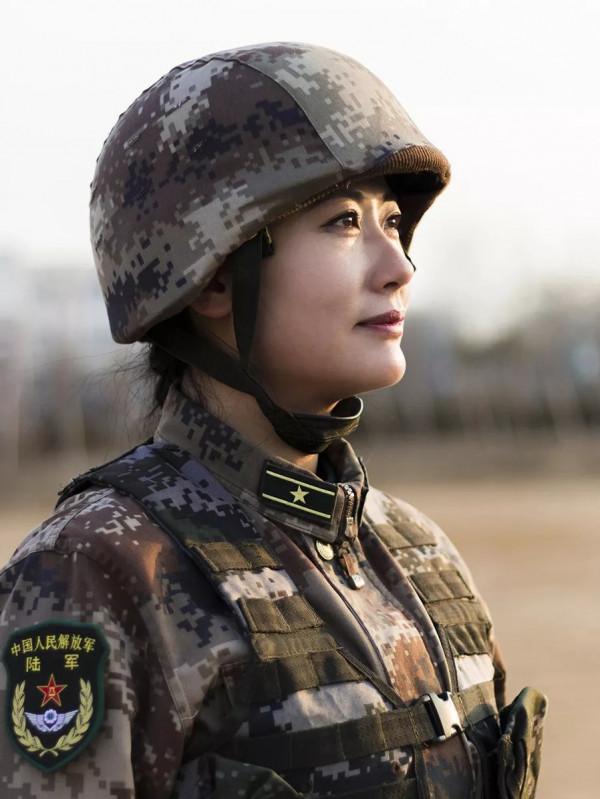 教你如何識別我軍3等10級的軍官軍銜，記住這3個要素就行了