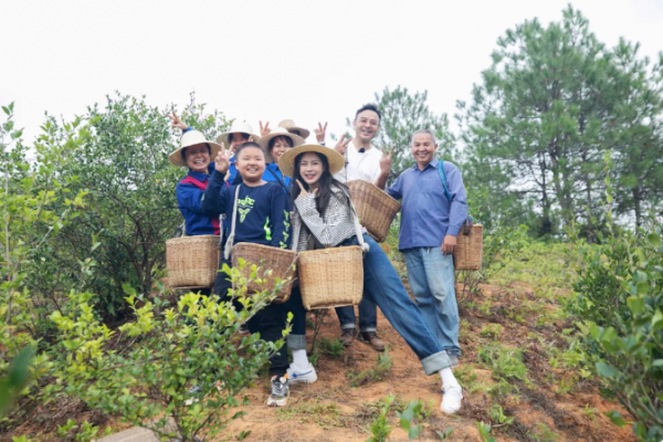 芒果臺新綜藝捧紅另類網紅，獲得央媒誇讚，為行業樹立新標杆