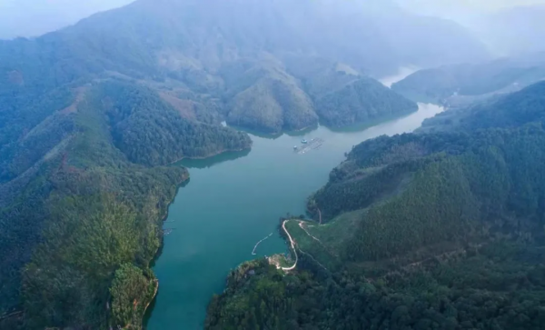 請來欣賞福建的湖 請來欣賞福建的湖