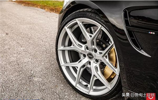 「轂銳馳」簡單改裝後在車流中引人注目的F80 M3 「轂銳馳」簡單改裝後在車流中引人注目的F80 M3