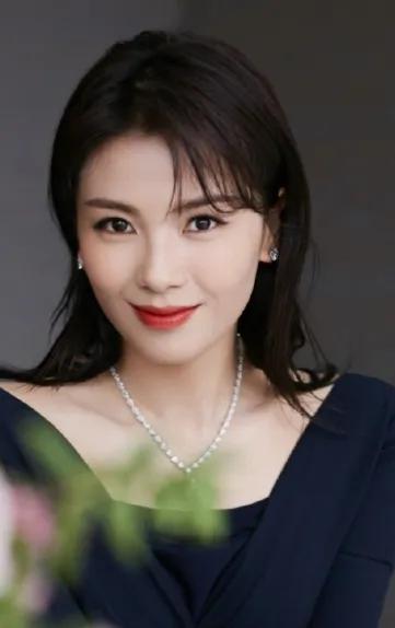 劉濤時髦漂亮太有魅力,身材苗條,氣質驚豔 劉濤時髦漂亮太有魅力,身材苗條,氣質驚豔