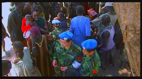 中國軍人在非洲有多受歡迎？非洲村民：救了我們的命！紀錄片