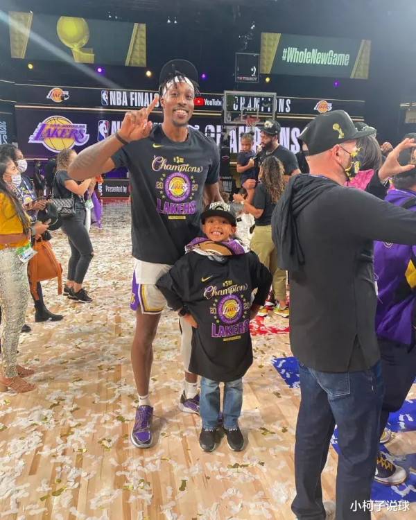 有情有義,霍華德曬奪冠照表示要終老紫金 有情有義,霍華德曬奪冠照表示要終老紫金