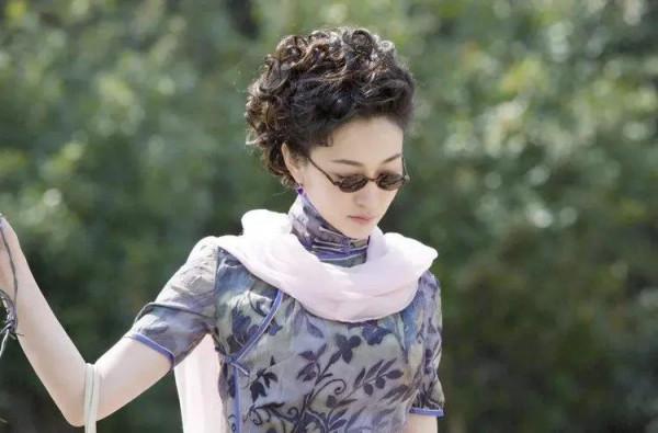 凍齡李小冉中年也要愛，《今生有你》牽手鍾漢良，央視未播先火