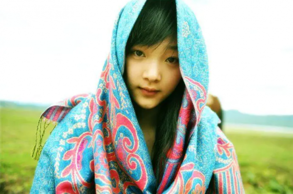 10年前海選奪冠出演虞姬，如今淪落到演丫鬟，被淘汰的個個成女主