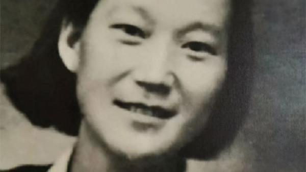 1952年，一連長在看紀錄片時突然大哭，指著螢幕：那是我妻子啊