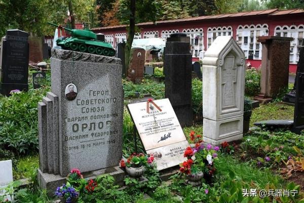 戰鬥民族俄羅斯背後的溫情：烈士高於一切，保護墓地不計代價