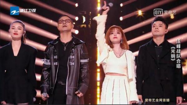 “中國好聲音”汪峰隊和廖昌永隊，開場曲就比出境界來了