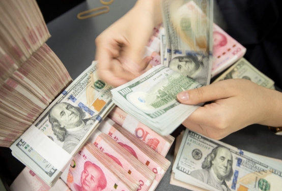 美國錢叫美元，日本錢叫日元，那人民幣在國外叫啥，不是RMB