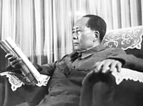 毛主席和許光達相交31年，得知許光達病逝後，毛主席作出20字批示