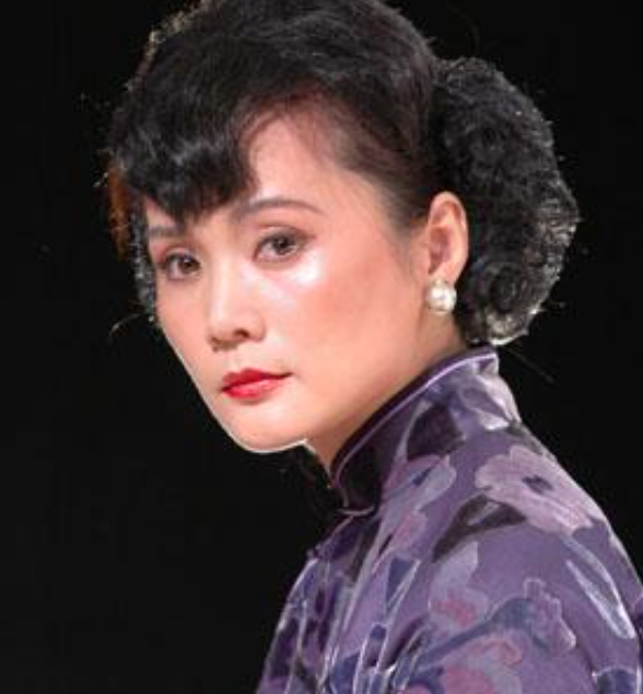 23歲嫁初戀,恩愛38年0緋聞,老戲骨吳冕如今過得怎樣了? 23歲嫁初戀,恩愛38年0緋聞,老戲骨吳冕如今過得怎樣了?