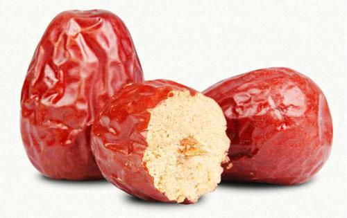 氣血不足的女人，冬季常吃4種食物，補氣養血，40歲還不顯老