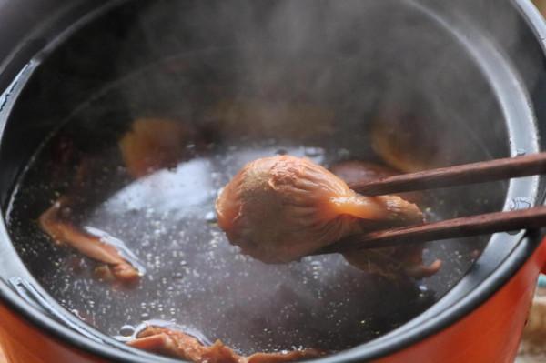 天氣涼了,不知道吃什麼,那就滷上一鍋肉來吃吧!夠吃好幾天了 天氣涼了,不知道吃什麼,那就滷上一鍋肉來吃吧!夠吃好幾天了