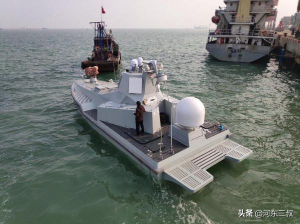 中船重工超級無人艇現身航展，四面相控陣雷達加垂髮成全球唯一