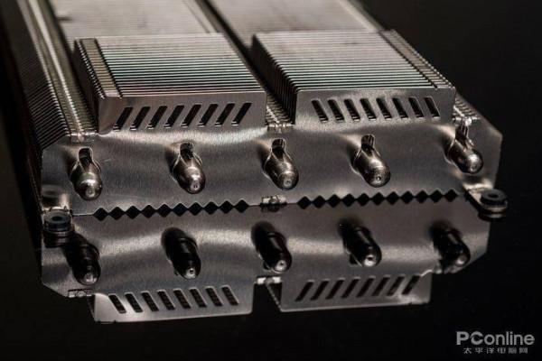 藍寶石RX 6900 XT 超白金 極光特別版評測：一年後RX 6900 XT更強了？