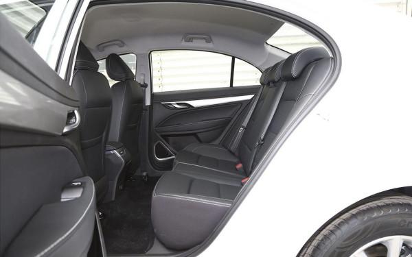 8萬預算買家用車,這3款建議首選,銷量好、品質高,而且很省油! 8萬預算買家用車,這3款建議首選,銷量好、品質高,而且很省油!