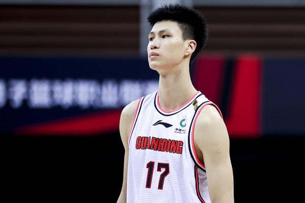 平均身高206CM！杜鋒打造五大陣容，意在遼寧男籃，實現一舉雙得