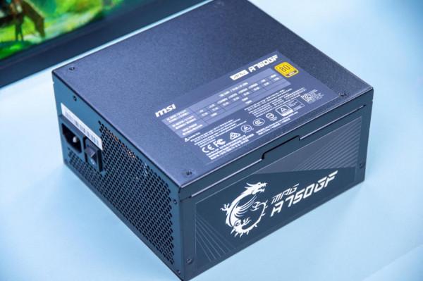 微星X570S主機板領銜，三套件助力打造開放式桌面主機