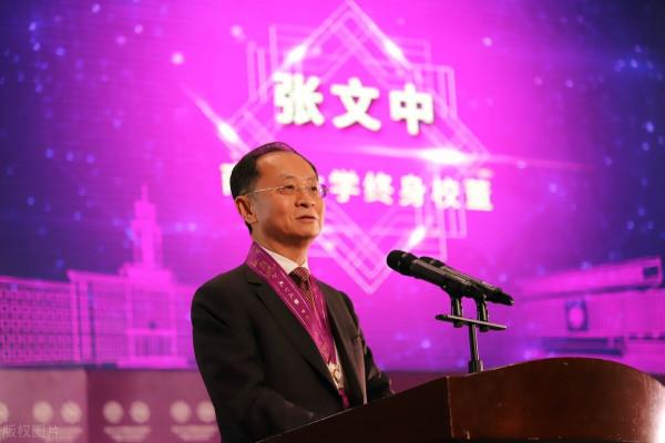 曹德旺獲終身成就獎,年度影響力企業領袖新鮮出爐,有熟悉的嗎? 曹德旺獲終身成就獎,年度影響力企業領袖新鮮出爐,有熟悉的嗎?