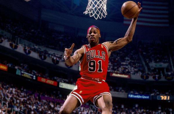 打法另類！盤點NBA十大矮壯的籃板怪物：身高不夠依然強力