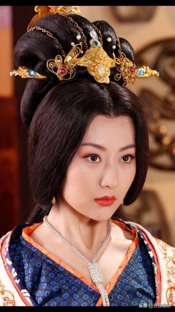 白冰：以為嫁給愛情，誰知遭遇騙婚？怦然再心動，卻又遇渣男